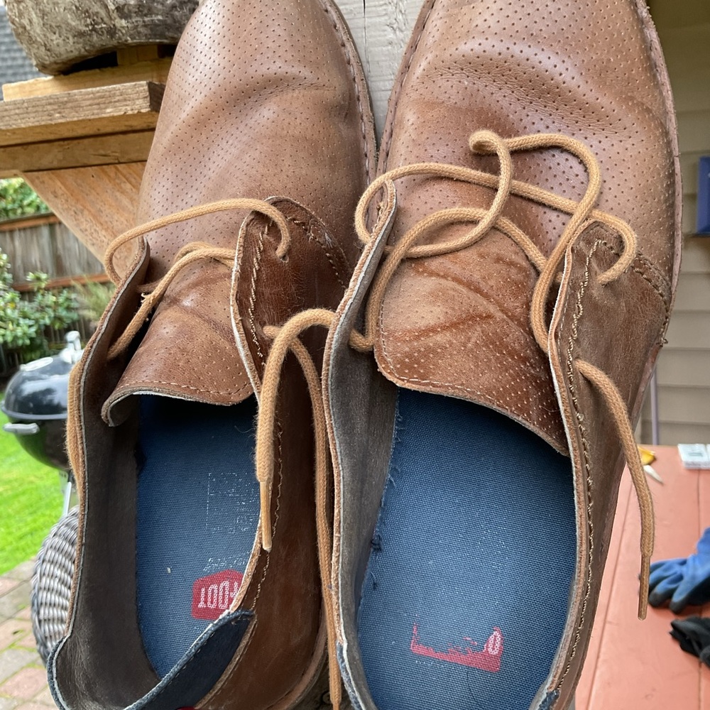 Onfoot shoes men’s Sz 11-11.5. Tan leather